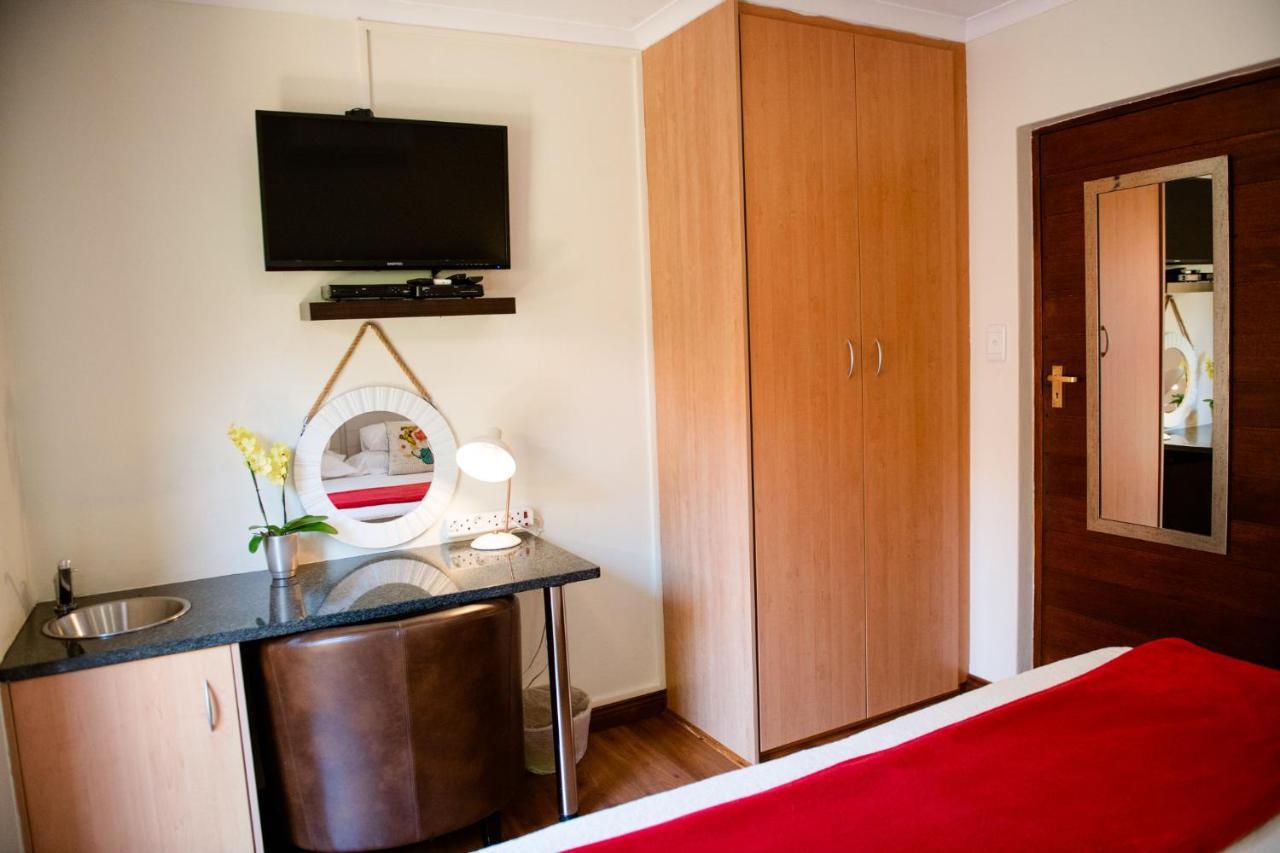 37 On Charles Otel Pretoria-Noord Dış mekan fotoğraf