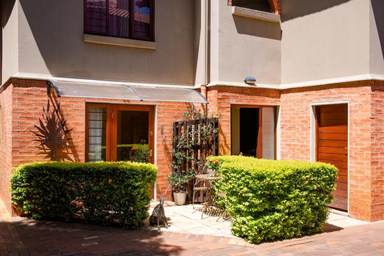 37 On Charles Otel Pretoria-Noord Dış mekan fotoğraf