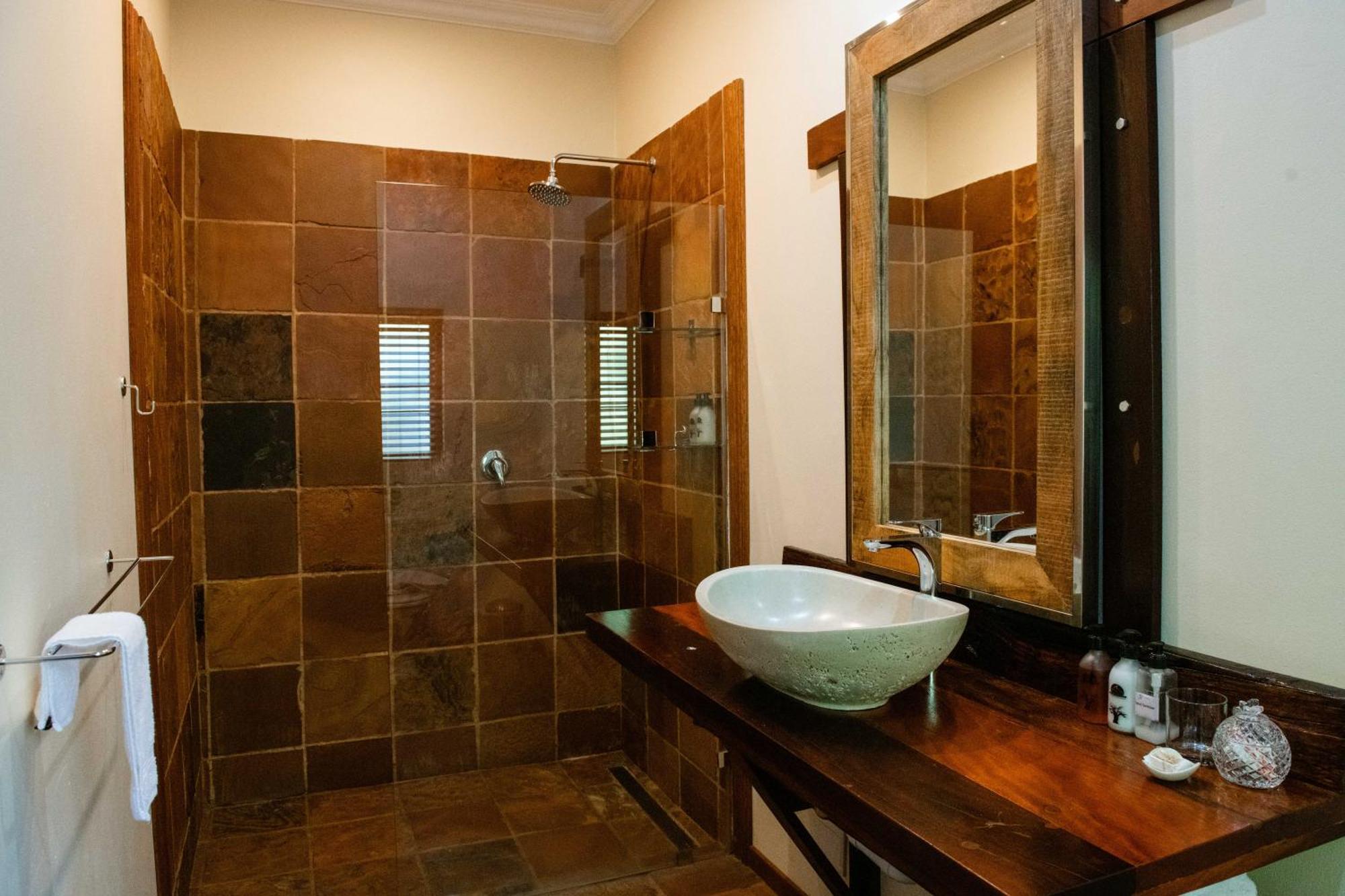 37 On Charles Otel Pretoria-Noord Dış mekan fotoğraf