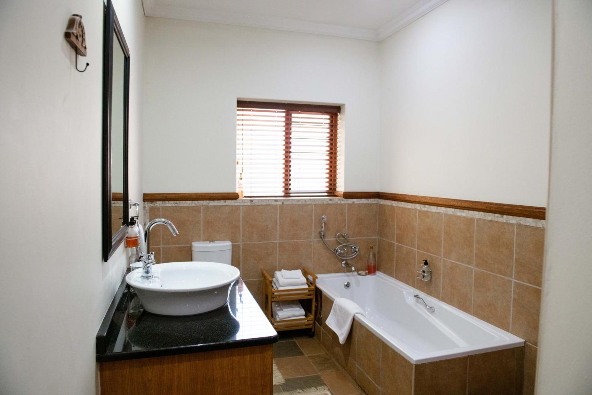 37 On Charles Otel Pretoria-Noord Dış mekan fotoğraf